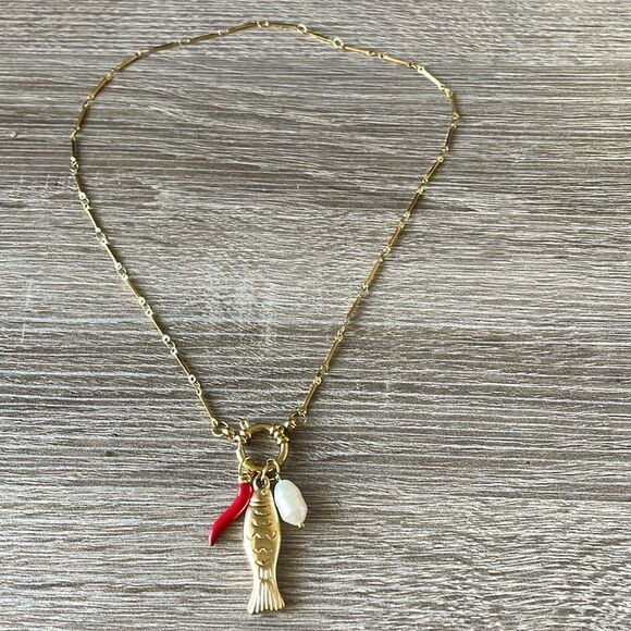 Gold Fish Pendant Necklace N1033 - Picture 5 of 7